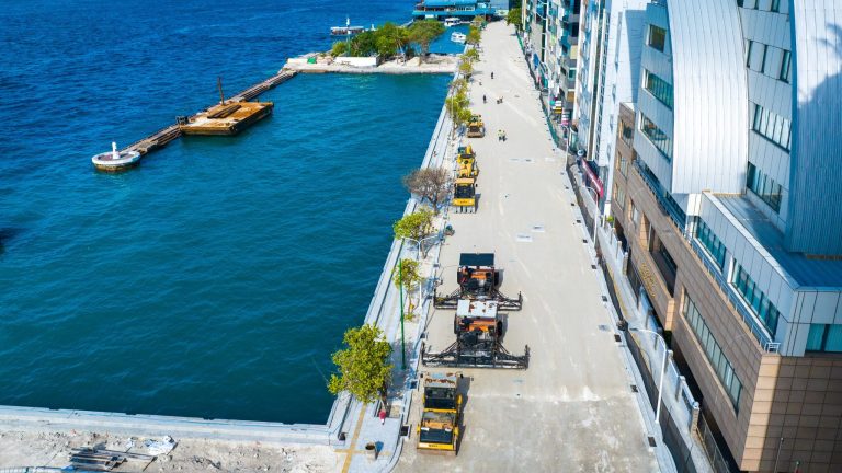 ބޮޑުތަކުރުފާނު މަގު ހެދުމުގެ މަޝްރޫޢު: ޝީޓްޕައިލްކުުރުމުގެ މަސައްކަތް ނިމިއްޖެ