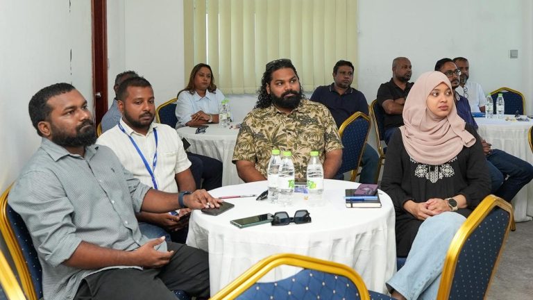 ފެނަކައިގެ މުވައްޒަފުންނަށް އިސްލާމީ ރިވެތި އަހުލާގާއި ސުލޫކަށް އަހުލުވެރިކުރުމުގެ ތަމްރީން ޕްރޮގްރާމެއް ފަށައިފި