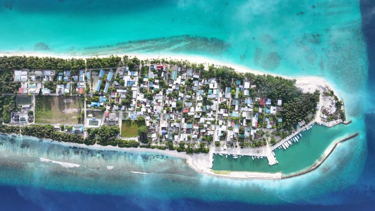 ދިގުރަށުގެ މަގުތަކަށް އަމިއްލަ ފަރާތްތަކުން ވެލިއެޅުން ކައުންސިލުން މަނާކޮށްފި