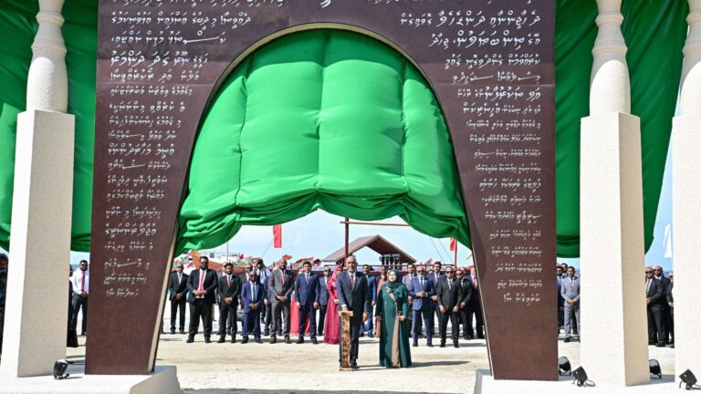 ރައީސް، “ބޮޑުތަކުރުފާނުގެ ހަނދާނީ ދޮރޯށި” ހުޅުއްވައިދެއްވައިފި