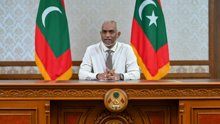 ޤާނޫނުތައް ހަދައި ތަޞްދީޤުކުރަނީ ފުޅާ ދާއިރާއެއްގައި ފަންނީ ދިރާސާތައް ކުރުމަށްފަހު: ރައީސް