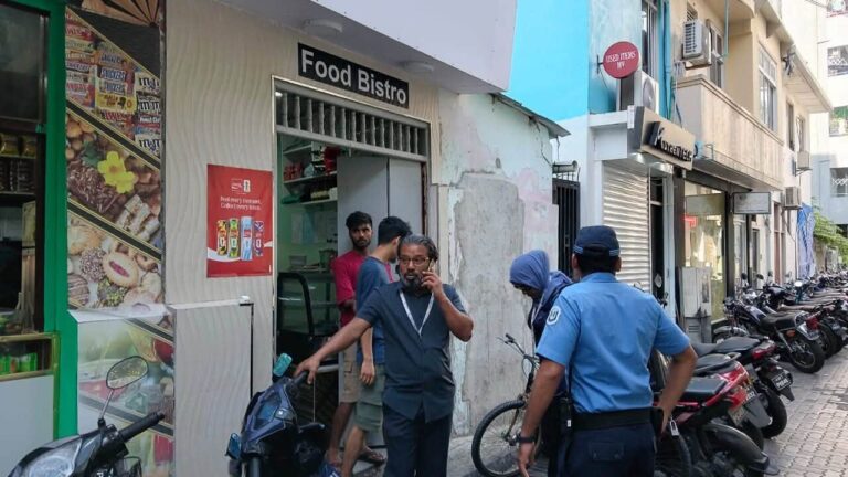 ގަވާއިދާ ޚިލާފަށް ހިންގަމުންދިޔަ 107 ވިޔަފާރިއެއް ބަންދުކޮށްފި