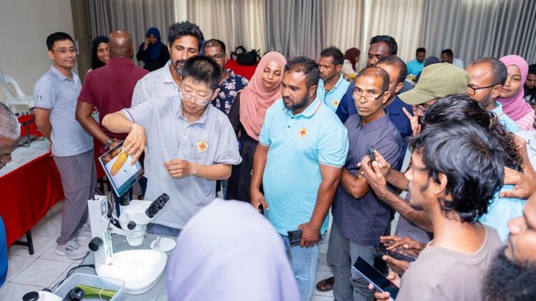 ހަނިމާދޫގައި ކޮކަނަޓް ޕެސްޓް ކޮންޓްރޯލް ކުރުމުގެ ތަމްރީނު ޕްރޮގްރާމެއް ފަށައިފި