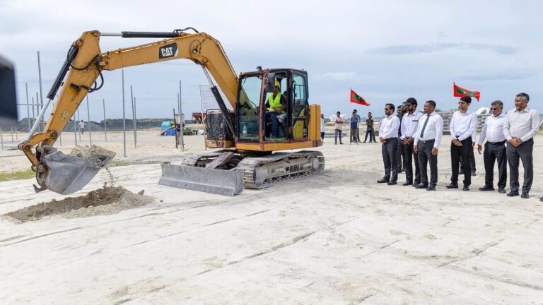 އުކުޅަހުގައި 50 ހައުސިންގ ޔުނިޓް އެޅުމުގެ ޢަމަލީ މަސައްކަތް ފަށައިފި