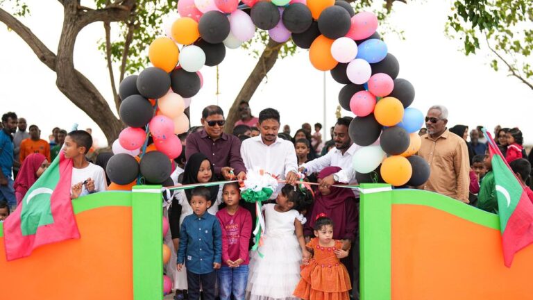 ހެނބަދޫގައި ފެނަކައިން ތަރައްޤީކުރި ކުޑަކުދިންގެ ޕާކު ހުޅުވައިފި