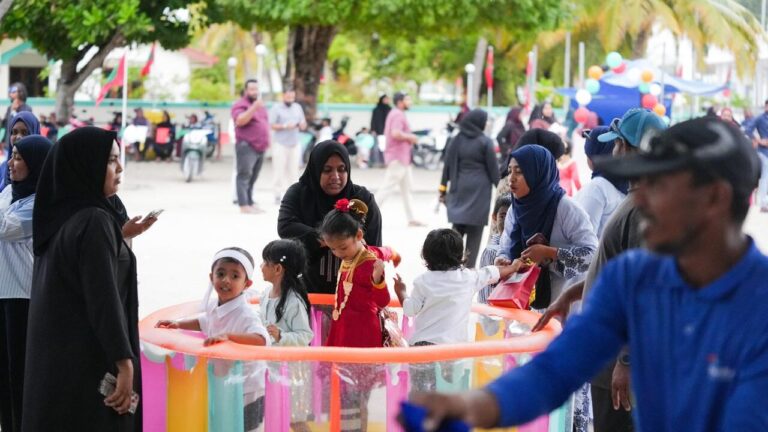 ޤައުމީ ދުވަހާ ގުޅިގެން ފެނަކައިން އުތީމުގައި ކުޑަކުދިންގެ ހަވީރެއް ބާއްވައިފި