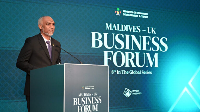 ފޯޅަވަހީގެ ސިޔާދަތީ މިލްކުވެރިކަމާބެހޭ މައްސަލައިގައި ރަސްމީ މަޝްވަރާ ފެއްޓެވުމަށް ޔޫކޭގެ ބޮޑުވަޒީރަށް ރައީސްގެ ދައުވަތު