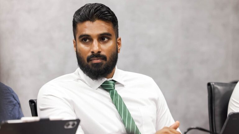 މާލެ ސަރަހައްދުގައި ލެޑް ސްކްރީން ހަރުކުރުމުގެ އުސޫލެއް ހަދަން ސިޓީ ކައުންސިލުން ނިންމައިފި