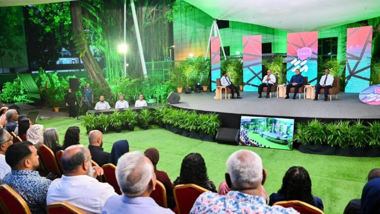 3 ވަޒީރަކާއެކު ”އަހާ“ ފޯރަމްގެ އައު ބައްދަލުވުމެއް ބާއްވައިފި