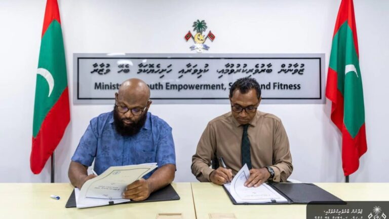 ފުވައްމުލަކުގައި ހޭންޑްބޯލް ކޯޓަކާއި ފުޓްސަލް ދަނޑެއް ތަރައްޤީކުރަނީ