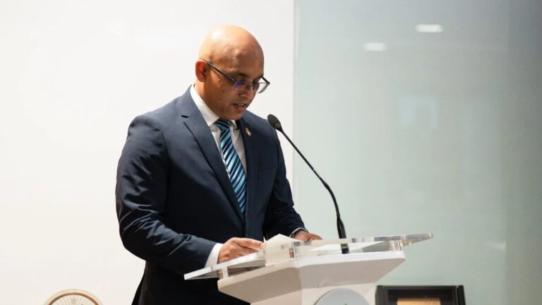 ރާއްޖޭގެ ޕޯޓް މަޝްރޫޢަށް އައި.ޓީ.އެފް.ސީގެ އައު ފެސިލިޓީތަކެއް ހޯދުމަށް ދަނީ މަސައްކަތް ކުރަމުން: މާލީ ވަޒީރު