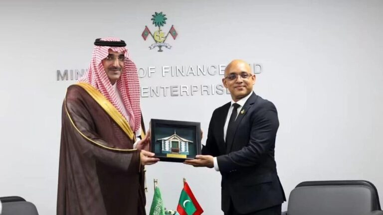 ބިނާރާ ބެހޭ މަޝްރޫޢުތަކަށް ބޭނުންވާ ފައިނޭންސިންގ އާ ގުޅޭގޮތުން އެސްއެފްޑީގެ ސީއީއޯއާ މަޝްވަރާކުރައްވައިފި